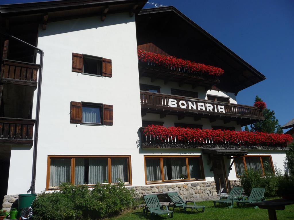 Garni Bonaria Aparthotel Corvara In Badia Eksteriør bilde