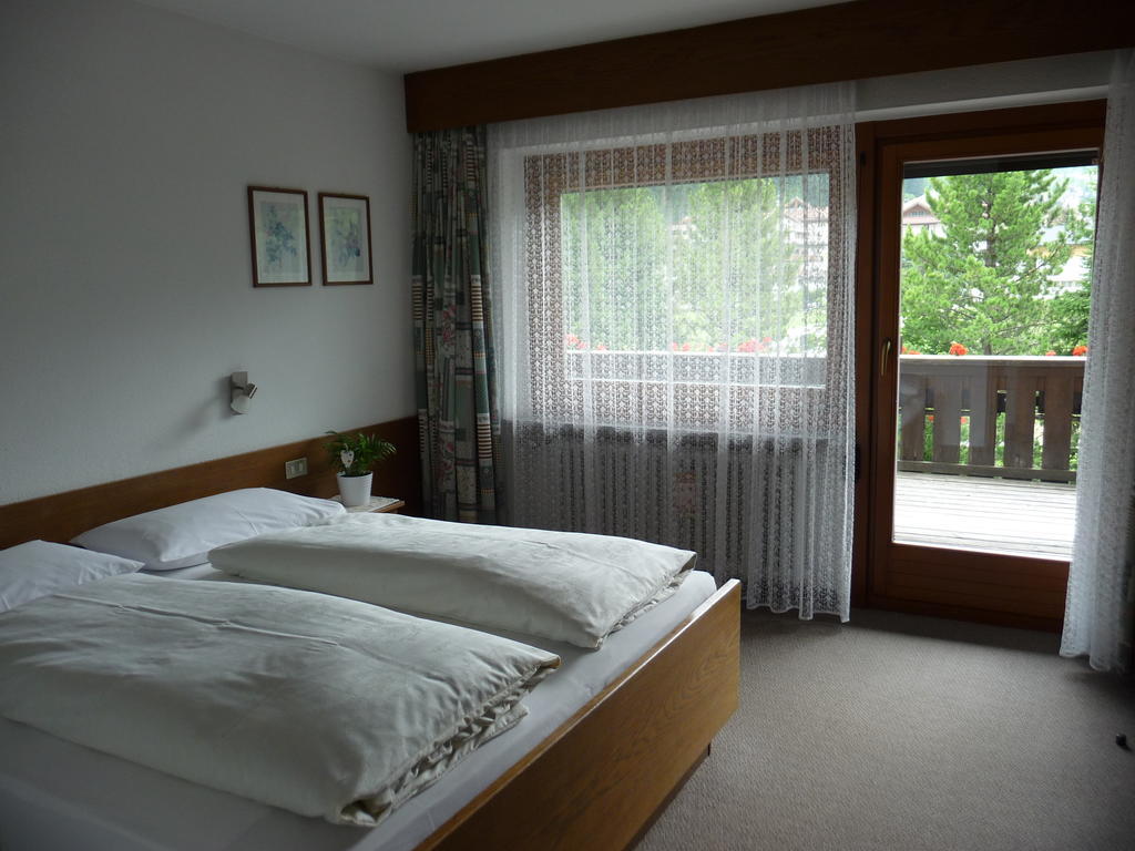 Garni Bonaria Aparthotel Corvara In Badia Eksteriør bilde