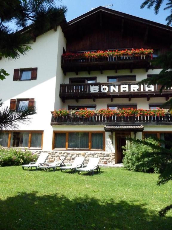 Garni Bonaria Aparthotel Corvara In Badia Eksteriør bilde
