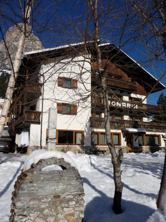 Garni Bonaria Aparthotel Corvara In Badia Eksteriør bilde