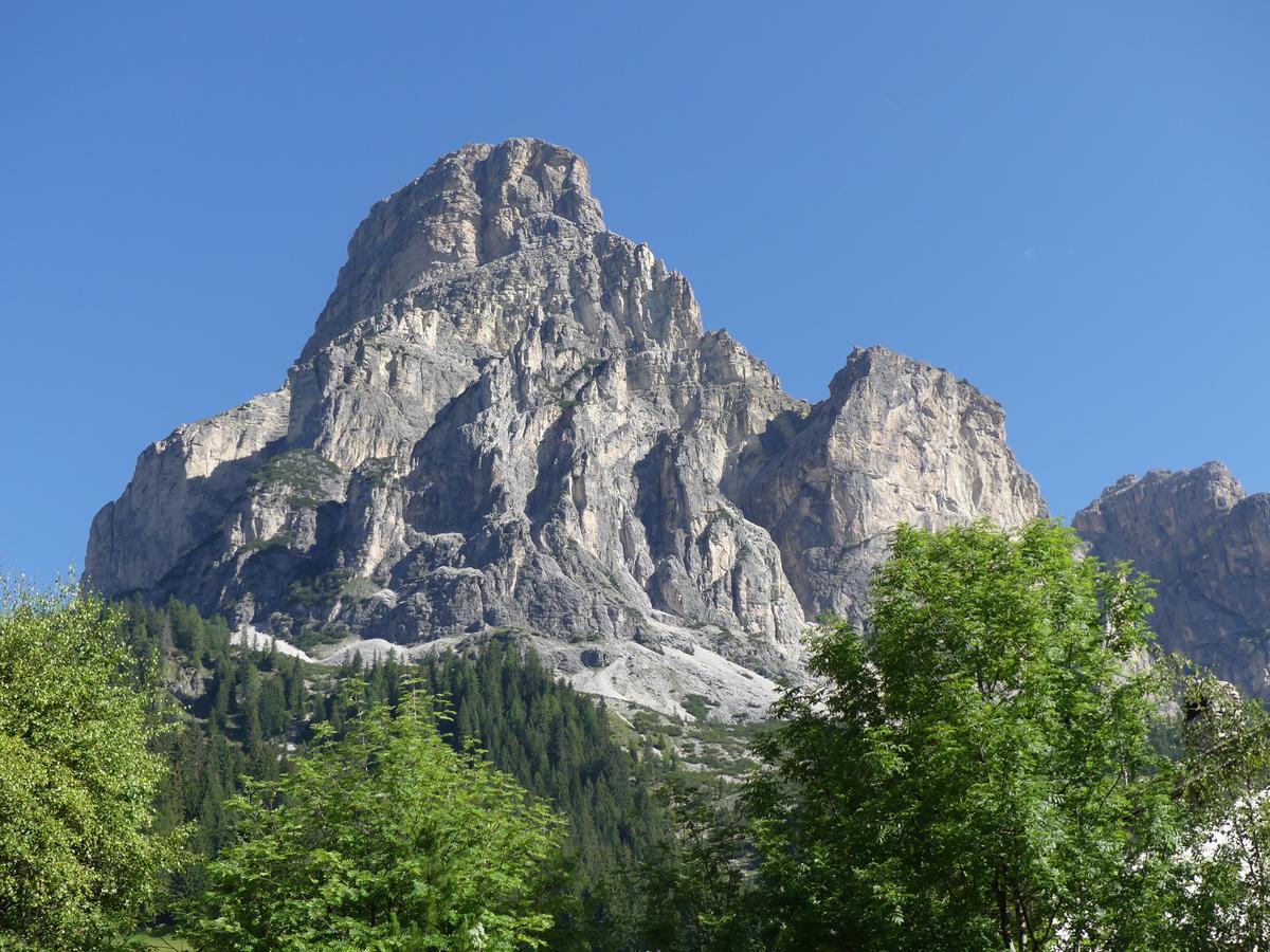 Garni Bonaria Aparthotel Corvara In Badia Eksteriør bilde